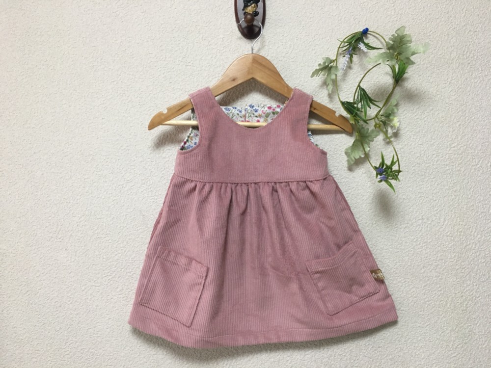 コーデュロイのジャンパースカート