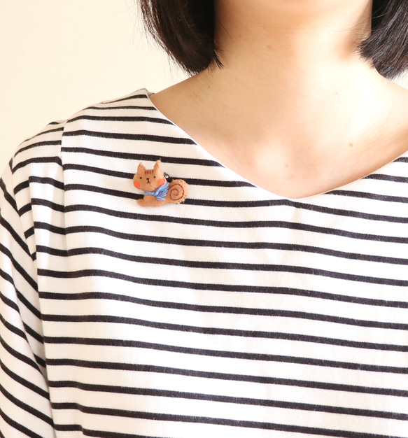 リスの小さなブローチ　フェルト　刺繍　無料ラッピング♪ 5枚目の画像
