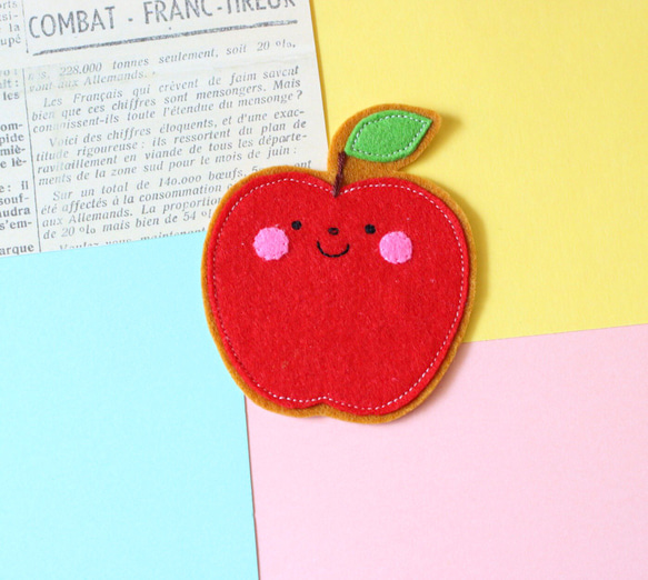 入園・入学準備に＊りんごの大きいフェルトワッペン　名入れ＊おしゃれで可愛い刺繍アップリケ♪お名前ワッペン　ブローチにも 人気・おすすめ｜安定人気・収納便利におすすめ 丁寧対応 配送追跡可 人気ランキング上位