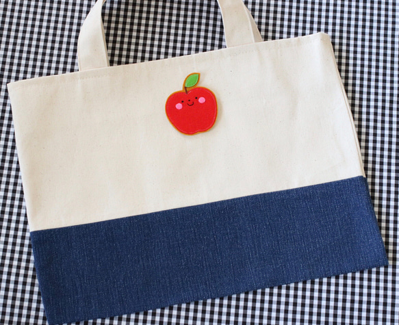 入園・入学準備に＊りんごの大きいフェルトワッペン　名入れ＊おしゃれで可愛い刺繍アップリケ♪お名前ワッペン　ブローチにも 人気・おすすめ｜安定人気・収納便利におすすめ 丁寧対応 配送追跡可 人気ランキング上位