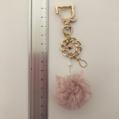 新色追加＊ふわもこネコチャーム＊さかな付き バッグチャーム fuyuchi