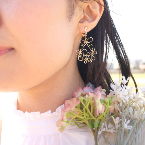 ブーケ 】 お花 ワイヤーアクセサリー ( イヤリング / ピアス 