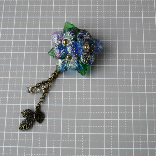 ブローチ☆ レジン 紫陽花アジサイあじさい ブローチ *favori