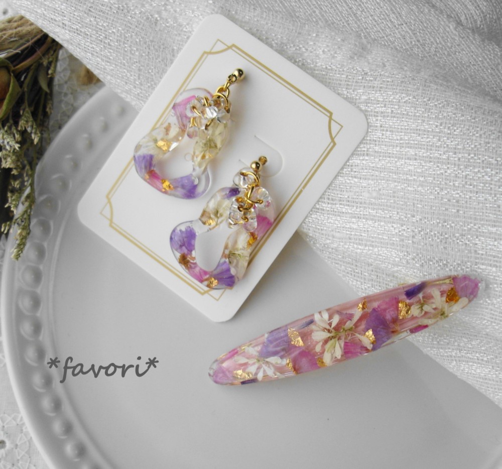 2点セット♪ピアスorイヤリング＆ヘアクリップ☆ レジン
