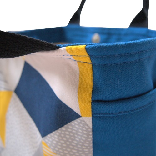 初夏を感じるキューブバッグ（ビーチブルー）