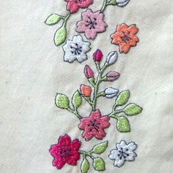 刺繍半襟・桜 3枚目の画像