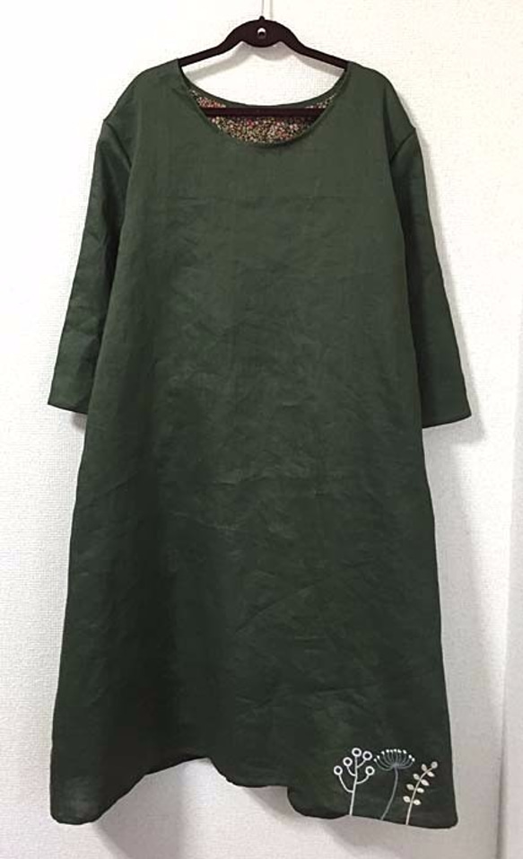 裾に刺繍の麻ワンピース 2枚目の画像