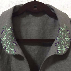 麻の襟刺繍ワンピース（グレー） 4枚目の画像