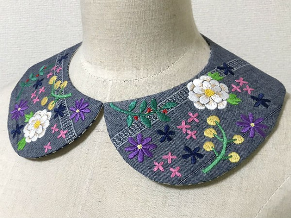 手刺繍つけ襟（ブルー） 2枚目の画像