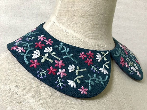 手刺繍つけ襟（ターコイズ） 3枚目の画像