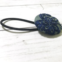 手刺繍ヘアゴム＊レースフラワー 2枚目の画像