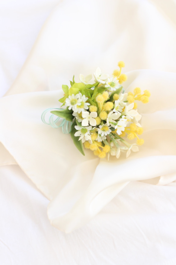 【セットで購入】ミモザの花束コサージュ ケース付き 入学式 卒業式  入園式 卒園式　結婚式 3枚目の画像