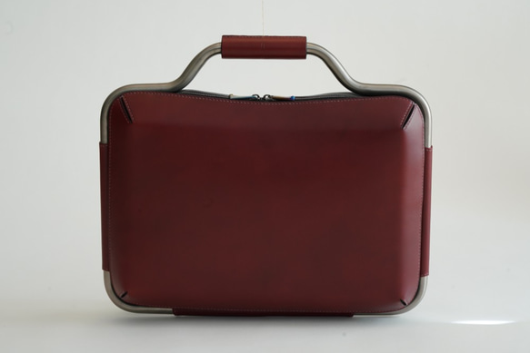 EB2-S チタンフレーム Business Bag   Color:Burgundy MacBook PC Bag 2枚目の画像
