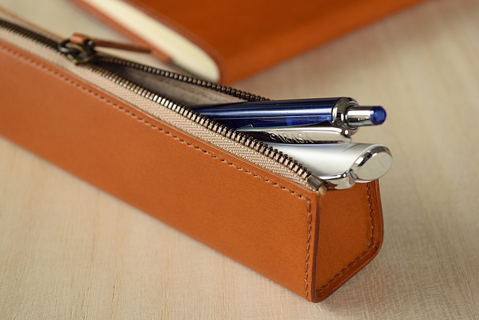 こだわり　大人の本革ペンケース【キャメル】