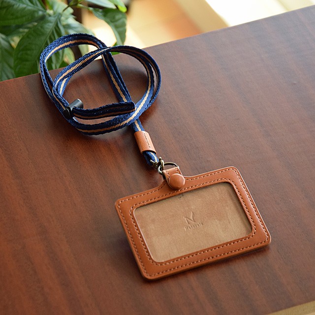 シンプルIDケース【キャメル】とネックストラップのセット 4,698円