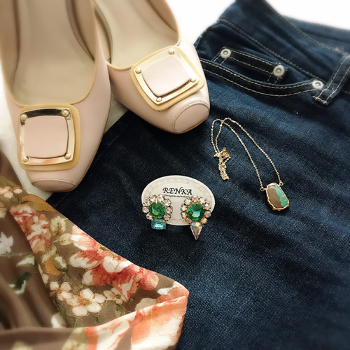 vintageビジューピアス【ヴィンテージ・グリーン・上品・アンティーク 