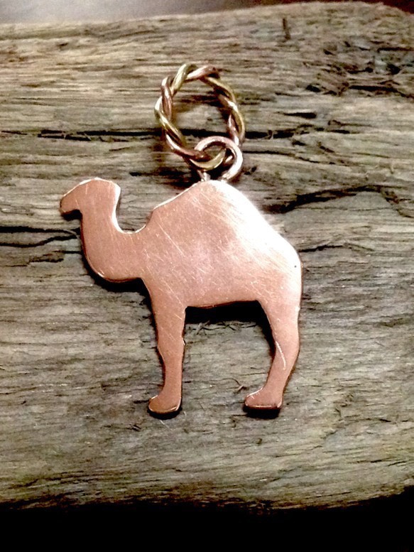 ラクダペンダントトップ，エスニック，アフリカ，民族，アクセサリー