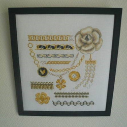 クロスステッチ刺繍　完成品　女の子　額付き　ハンドメイド　インテリア 刺繍をする女の子☆クロスステッチ☆刺繍☆フレーム☆額 その他