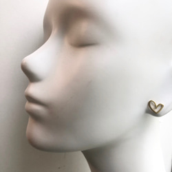 Heart flame mini earrings B-061 5枚目の画像