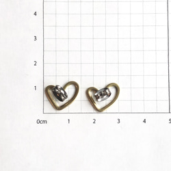 Heart flame mini earrings B-061 6枚目の画像