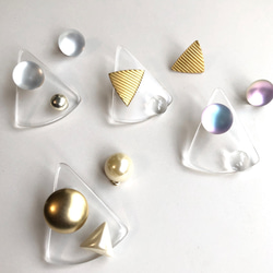 Clear triangle Lucite earrings L-060 1枚目の画像