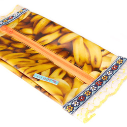 おしりふきポーチ-バナナ柄×オレンジ刺繍テープ 4枚目の画像