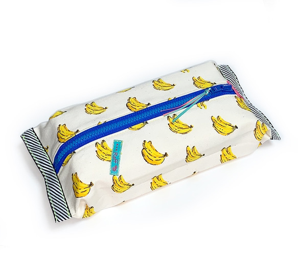 ティッシュケース-ソフトパック用　バナナ柄×ネオンブルー 2枚目の画像