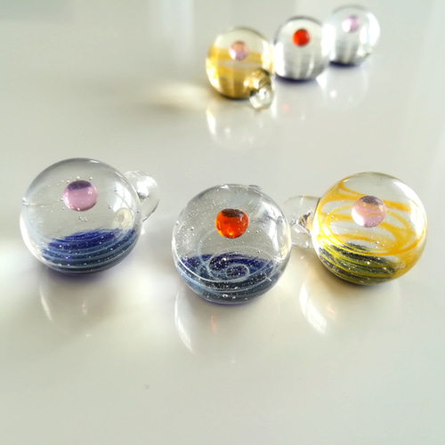 宇宙ガラス ネックレス ハンドメイド アクセ とんぼ玉 銀河
