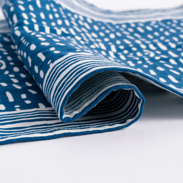 印度蓋染布餐墊 / 桌巾 － 波光粼粼 第3張的照片
