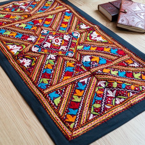 手織りインド綿　刺繍ラグ インドの砂漠シーシャ刺繡手織り絨毯-砂漠の花 カーペット・絨毯
