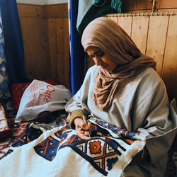 喀什米爾 羊毛手工編織 圖騰地毯 小款 － 披星戴月 第8張的照片