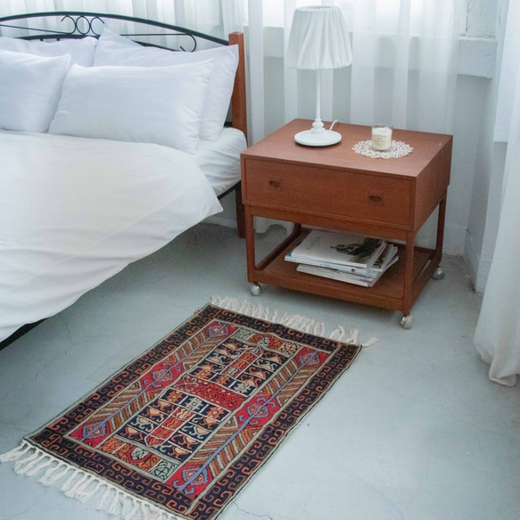 喀什米爾 羊毛手工編織 圖騰地毯 小款 － 青青草原 第1張的照片