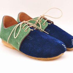 “Plie蕾絲鞋”海軍藍綠色絨面革 第1張的照片