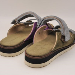 “腰帶涼鞋”灰色橄欖色紫色絨面革 第3張的照片