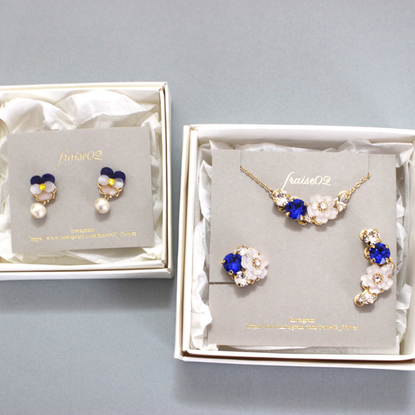 淡藍色繡球花穿孔/耳環 第9張的照片