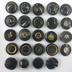 オーダーセレクトボタン：黒、黒ⅹゴールド、黒ⅹシルバー　ご希望に合うボタンを選んで出品いたします（1個¥400〜） 1枚目の画像