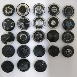 オーダーセレクトボタン：黒、黒ⅹゴールド、黒ⅹシルバー　ご希望に合うボタンを選んで出品いたします（1個¥400〜） 3枚目の画像