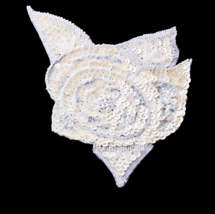 ビーズ刺しゅうモチーフ  薔薇(ばら)  No.26