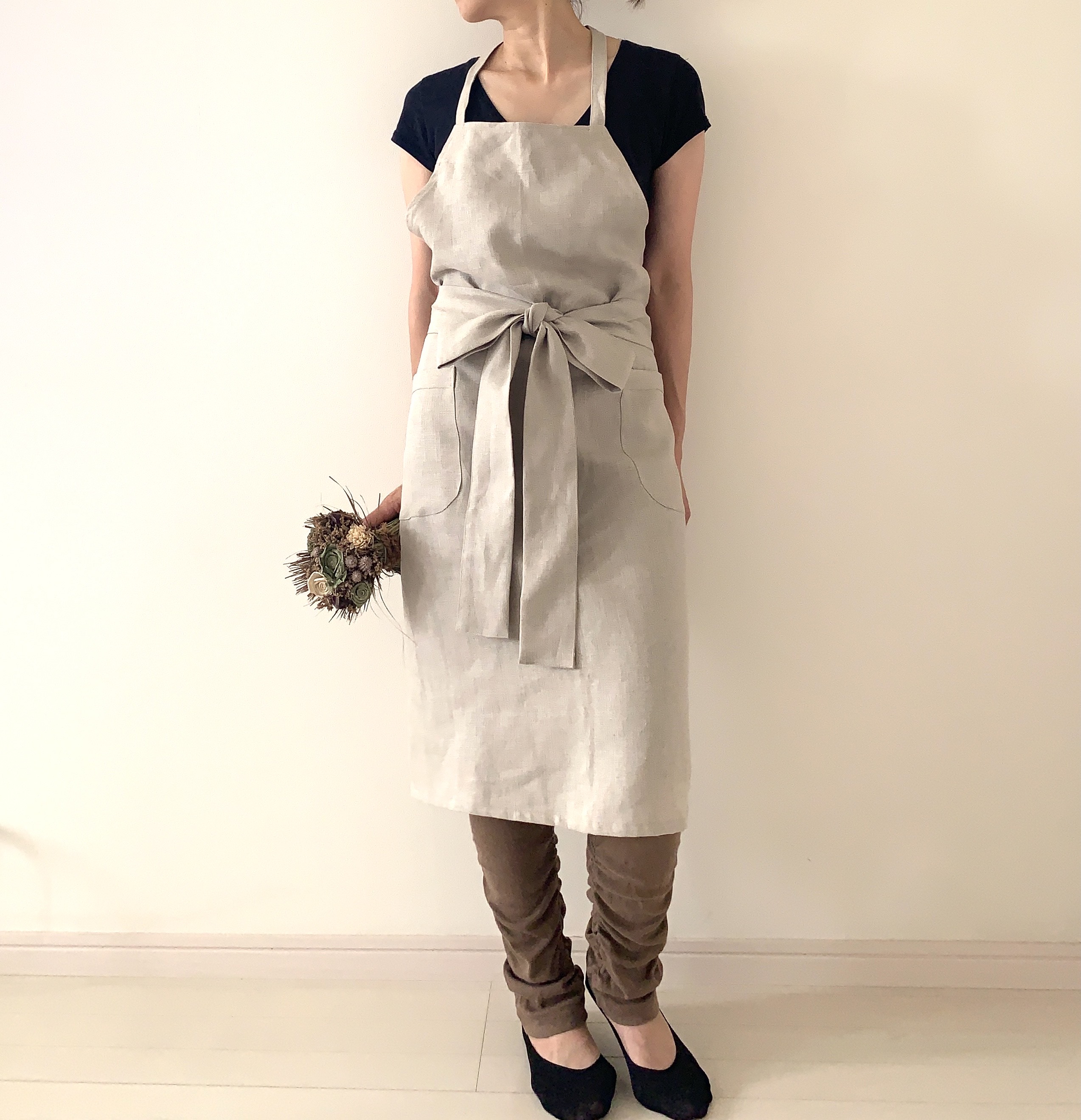 リネン100％ リボンエプロン　ナチュラルベージュ