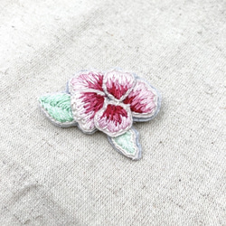 グラデーション乾燥バラの花びら刺繡ブローチ立体手作り刺繡ジュエリー 3枚目の画像