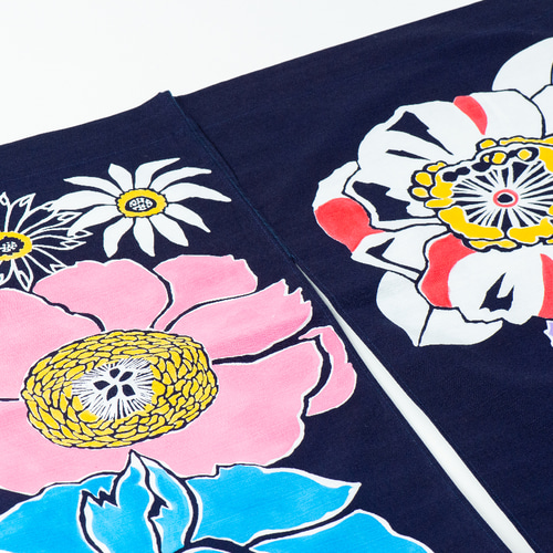 肥後六花 のれん（Takatsu Akemi ART GALLERY） その他