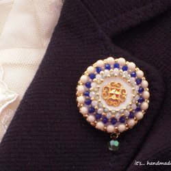 Cristal-drop Button&beads embroidery brooch by Ichico 第1張的照片