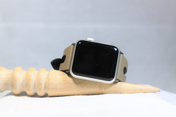 高級革使用Apple Watch　レザーベルト　腕時計ベルト　バンド　B1　総手縫い製作 3枚目の画像