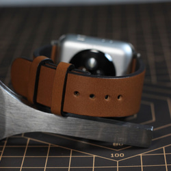 高級革使用Apple Watch　レザーベルト　腕時計ベルト　バンド　B16　総手縫い製作 2枚目の画像
