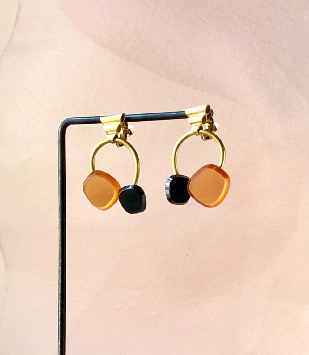 two buttons イヤリング/orange