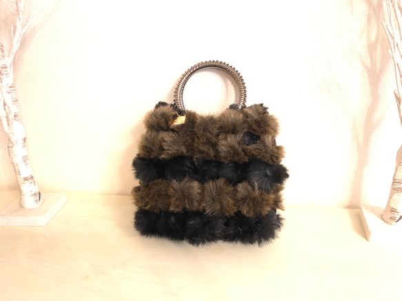 オーダーメイド　ファーバッグ　『MOCO』ポンポン　国産高級木馬ファー使用　ジュエリーバッグ　大人のバッグ  T1561647866(12000円)