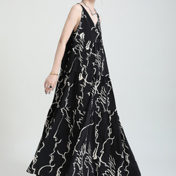 デザインセンス抽象的なラインの花のサスペンダースカート夏の新しいスタイル大Aラインミドルドレス 2枚目の画像