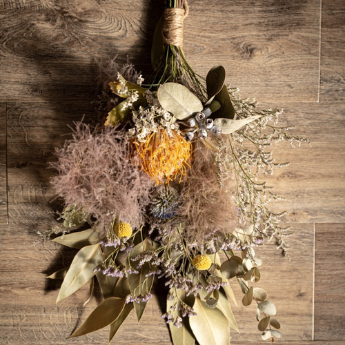 ピンクッションとユーカリのドライフラワースワッグ ドライフラワー