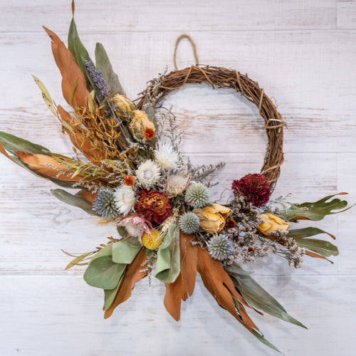 グレビレアゴールドの可愛い色とりどりリース リース ドライフラワー