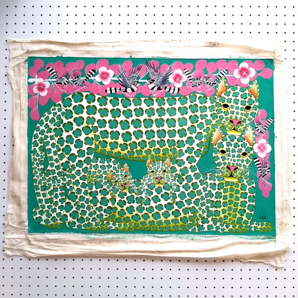 アフリカ絵画 『 Green Leopard family 』ティンガティンガ by Zuberi 50*70cm 2枚目の画像